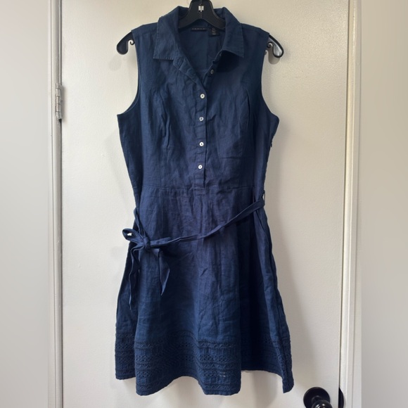 Tahari Dresses & Skirts - Tahari Navy Sleeveless Mini Dress